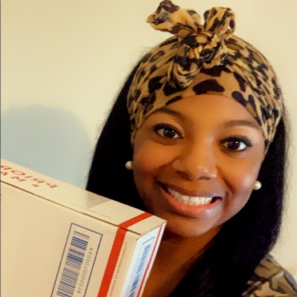 😍Meet Your Posher, Mizz Cookie🍪 - Picture 1 of 6